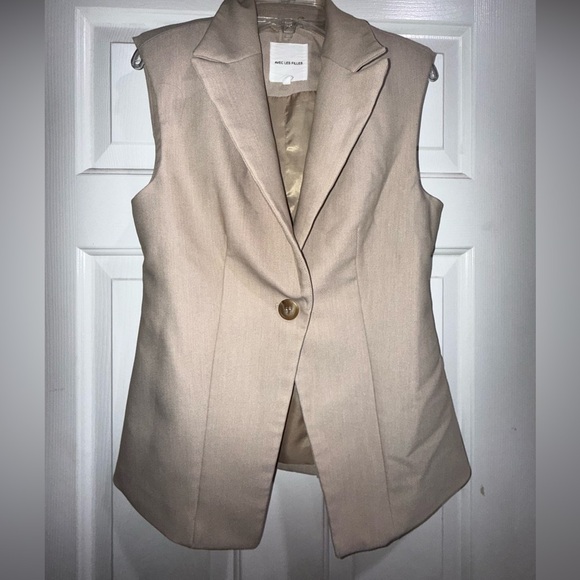 Avec Les Filles Jackets & Blazers - Avec Les Filles Beige Sleeveless Blazer Vest Tailored Minimalist Chic XS